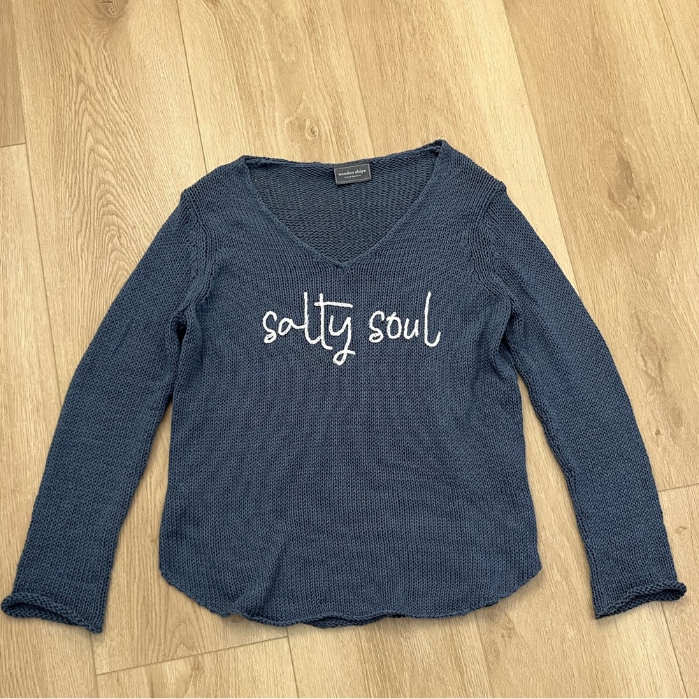 Sweater light and airy